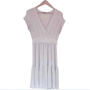 Caution To The Wind Short Sleeve V-Neck Slip-On Midi Dress Size Medium